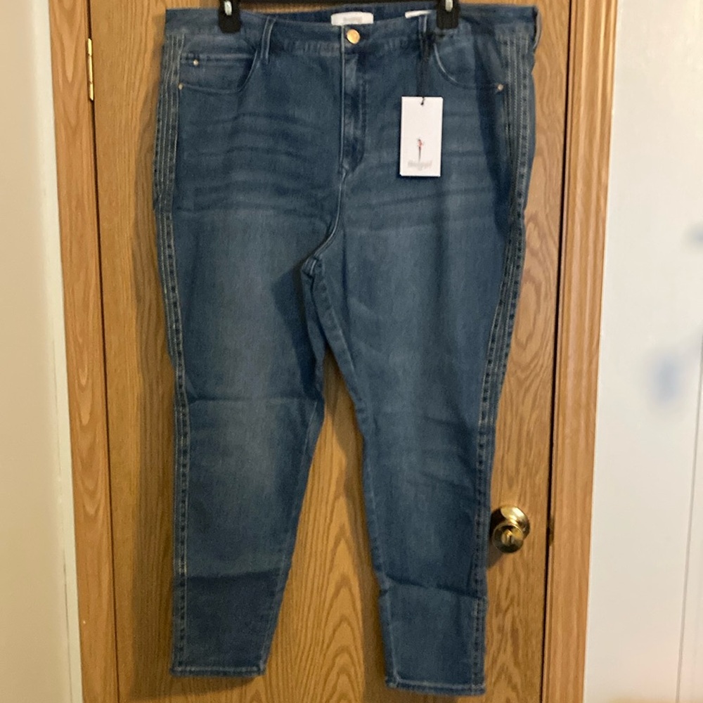 NWT Skinnygirl Paul High Rise Gold Embellishment